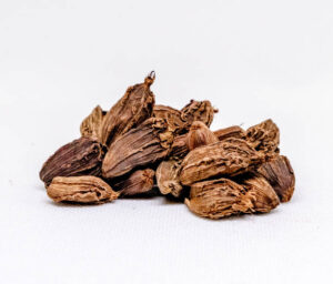 BROWN CARDAMOM PODS